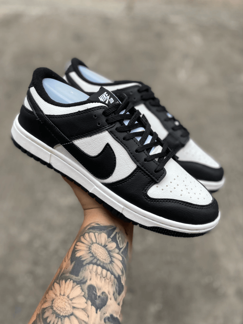 Dunk Low 'Panda' - Luc Hype