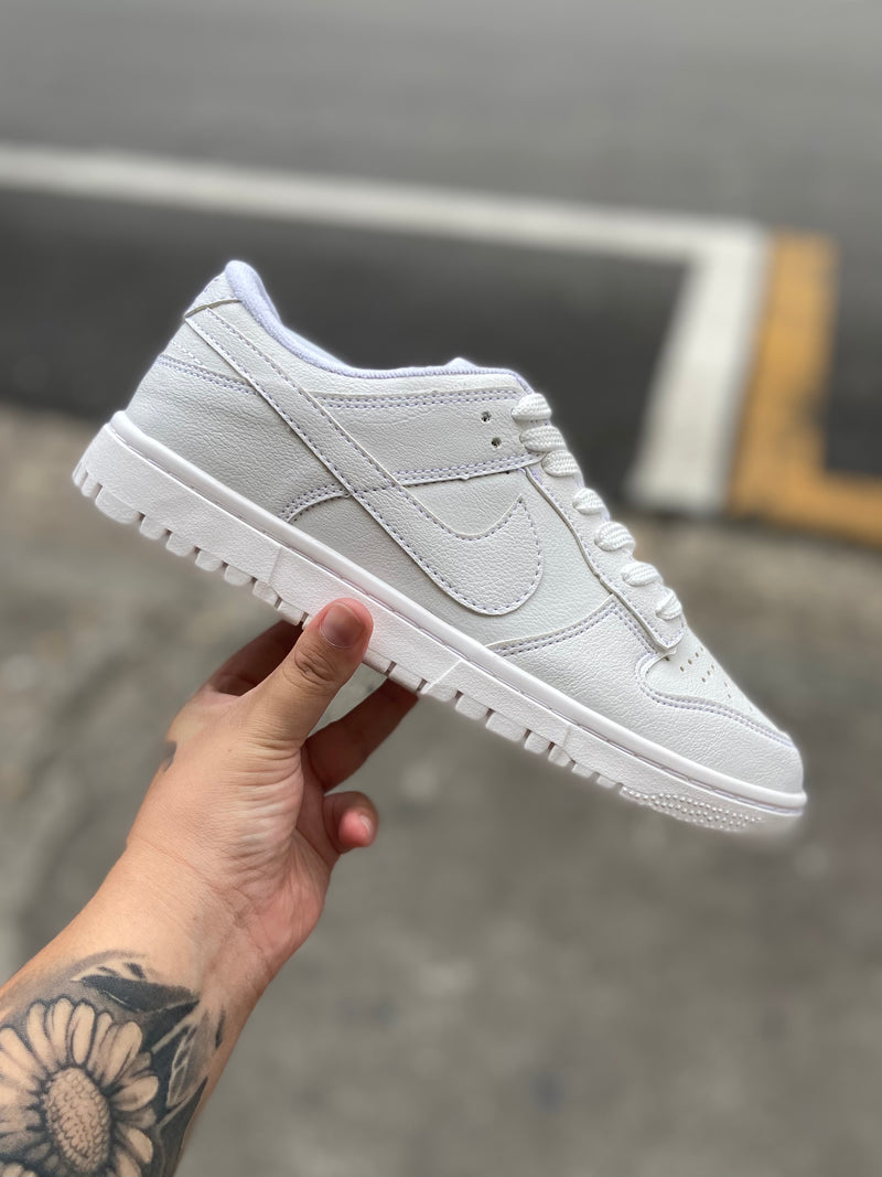 Dunk Low White - Luc Hype