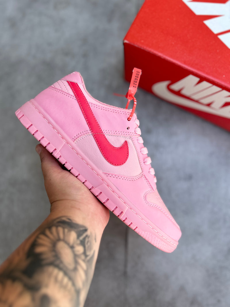 Dunk Low' Total Pink