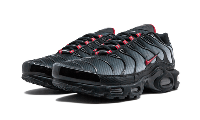 Nike Air Max Plus Black Gradient Red