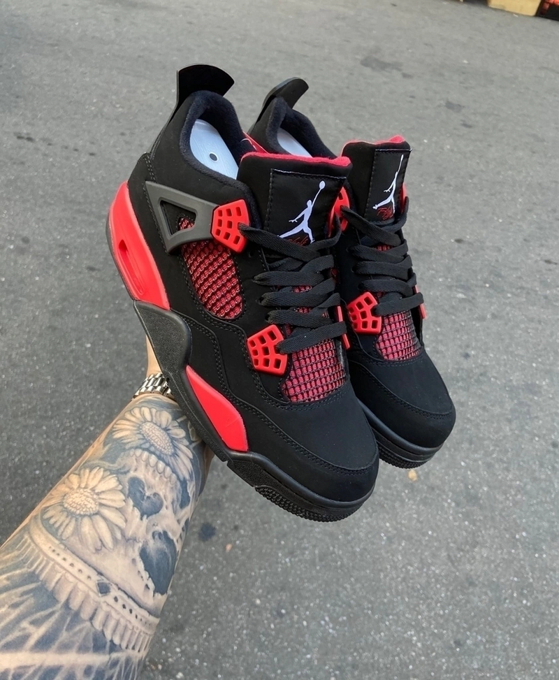 Air Jordan 4 'Red Thunder