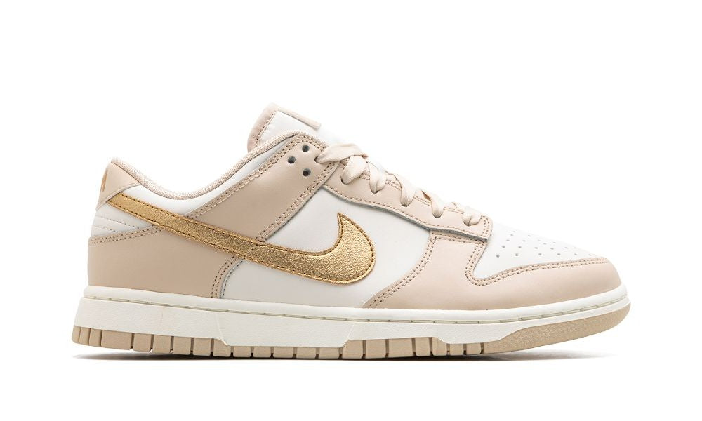 SB Dunk Low Dourado