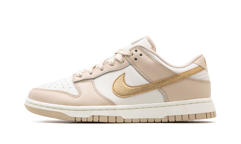 SB Dunk Low Dourado