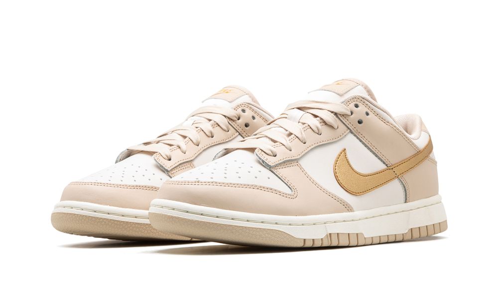 SB Dunk Low Dourado